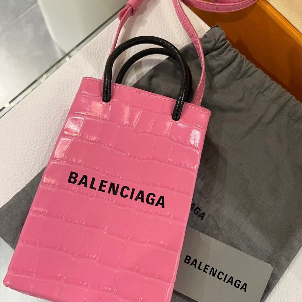 Calfskin Crocodile Embossed Logo Shopping Phone Holder Bag Pink - Picture 2 of 3